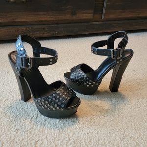 Charlotte Russe size 6 high heel